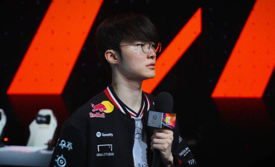 Faker认爲(wèi)T1四名(míng)队友是最强的LOL选手