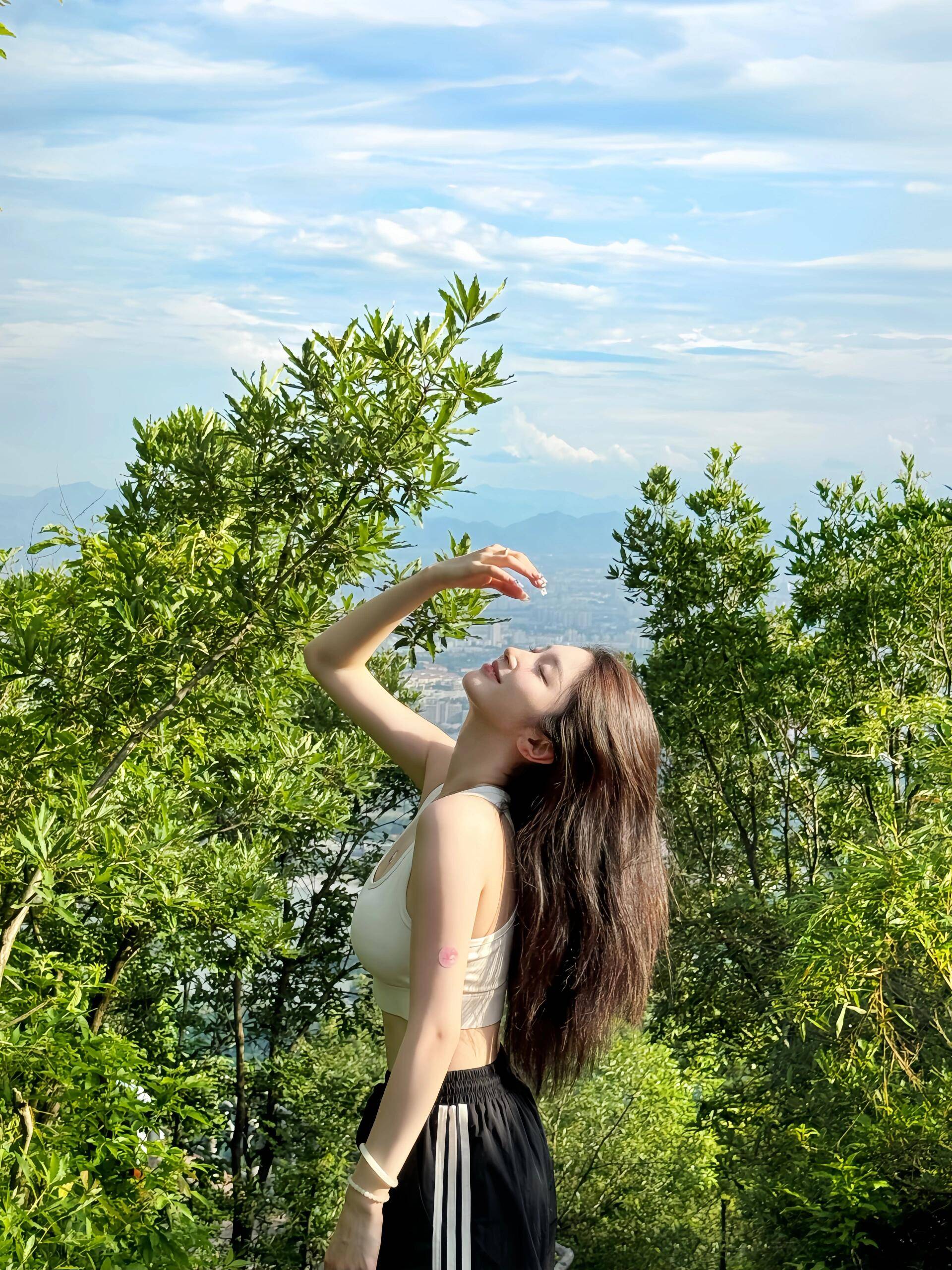 张家界门票2025门票多少(shǎo)钱？2025门票价格預(yù)测+购买指南，提(tí)前(qián)收藏！