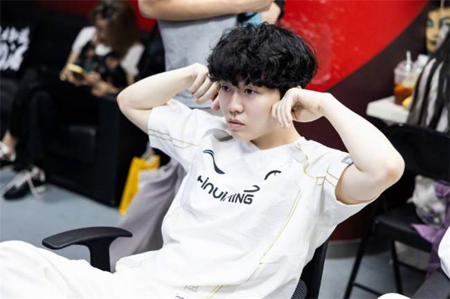 【一竞技(jì)】LOL：冒泡赛勝(shèng)者组對(duì)决前瞻 IG和TES宿(sù)命(mìng)對(duì)决！