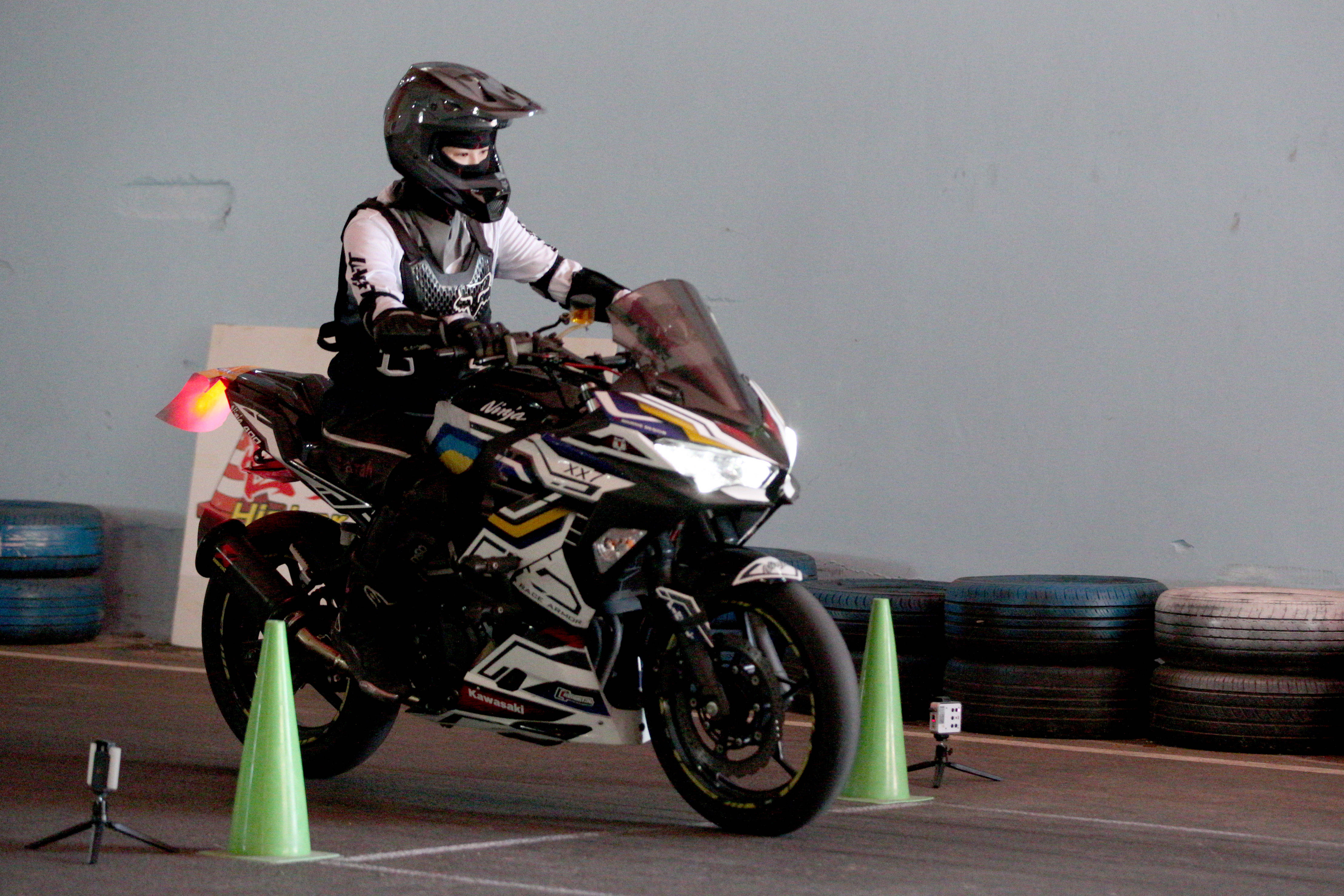 孔(kǒng)孟之乡燃“摩”火！济宁“至聖(shèng)之路”油(yóu)电摩托大赛競(jìng)风流