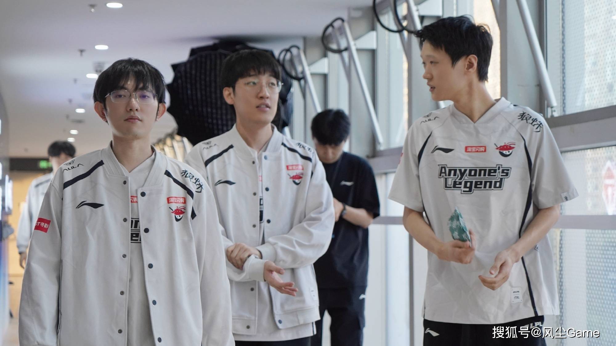 LPL冒泡(pào)赛分组出炉！IG躺进胜者(zhě)组，赢一场Bo5晉(jìn)级世界赛